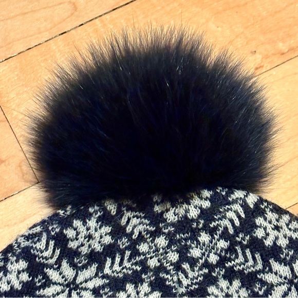 Kjetil Sorensen Norwegian Wool Double Layer Navy Beanie with Fox Pom-Pom - NWOT - Picture 2 of 7